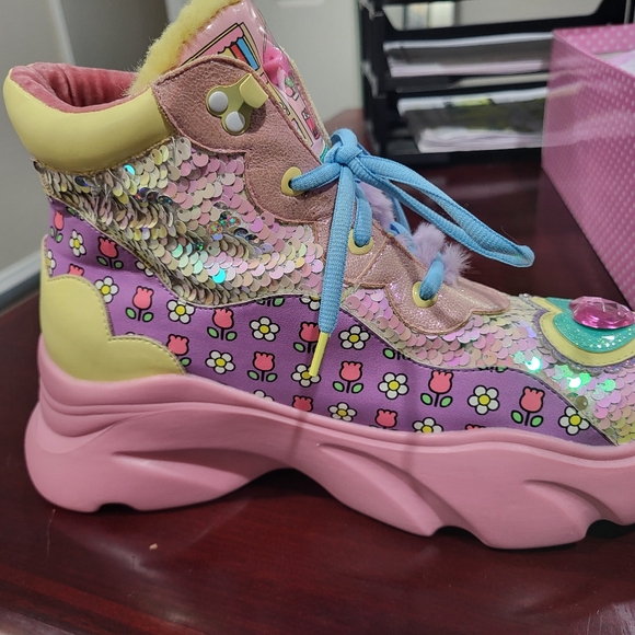 Irregular Choice Hello Kitty Boots - Picture 12 of 16